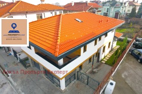 Обява Продава КЪЩА,гр. Банско, област Благоевград