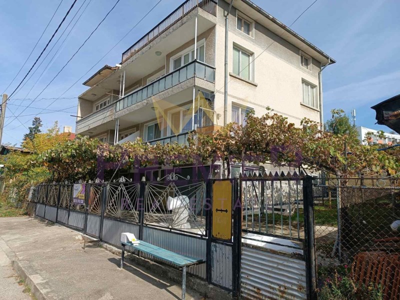 Продава КЪЩА, област Варна, гр. Вълчи дол • 125000 € • 36034856 1 — Holmes.bg Продава КЪЩА, област Варна, гр. Вълчи дол • 125000 € • 36034856 1
