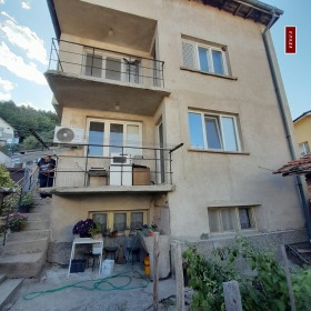 Продажба на къщи в град Враца - изображение 2 