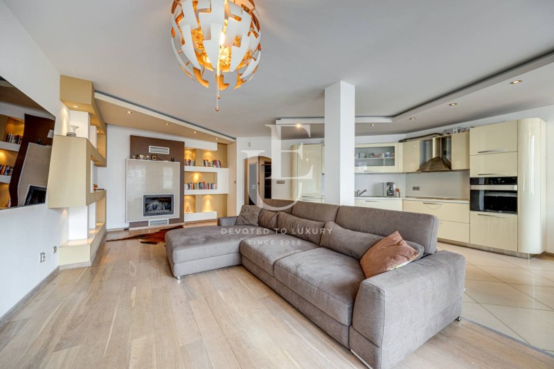 Продава 3-СТАЕН, град София, Лозенец • 575000 € / 1124602.25 лв. • 83518830 1 — Holmes.bg Продава 3-СТАЕН, град София, Лозенец • 575000 € / 1124602.25 лв. • 83518830 1