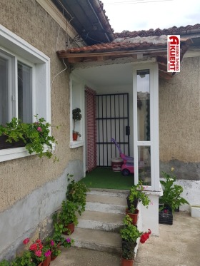 Продажба на имоти в с. Палици, област Велико Търново - изображение 11 