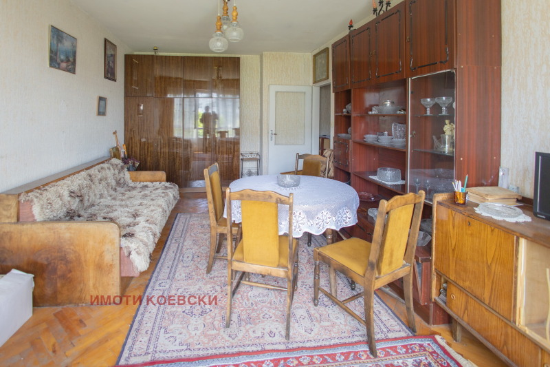 Продава 1-СТАЕН, град София, Лагера • 139000 € / 271860.37 лв. • 16248440 1 — Holmes.bg Продава 1-СТАЕН, град София, Лагера • 139000 € / 271860.37 лв. • 16248440 1