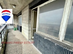 Обява Продава 3-СТАЕН,град Русе, Широк център>