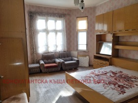 Продажба на етажи от къща в град Ловеч - изображение 5 