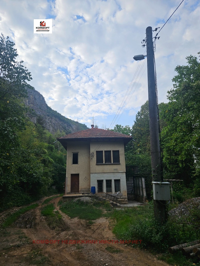 Продава КЪЩА, област Ловеч, с. Гложене • 142000 € • 51699741 1 — Holmes.bg Продава КЪЩА, област Ловеч, с. Гложене • 142000 € • 51699741 1