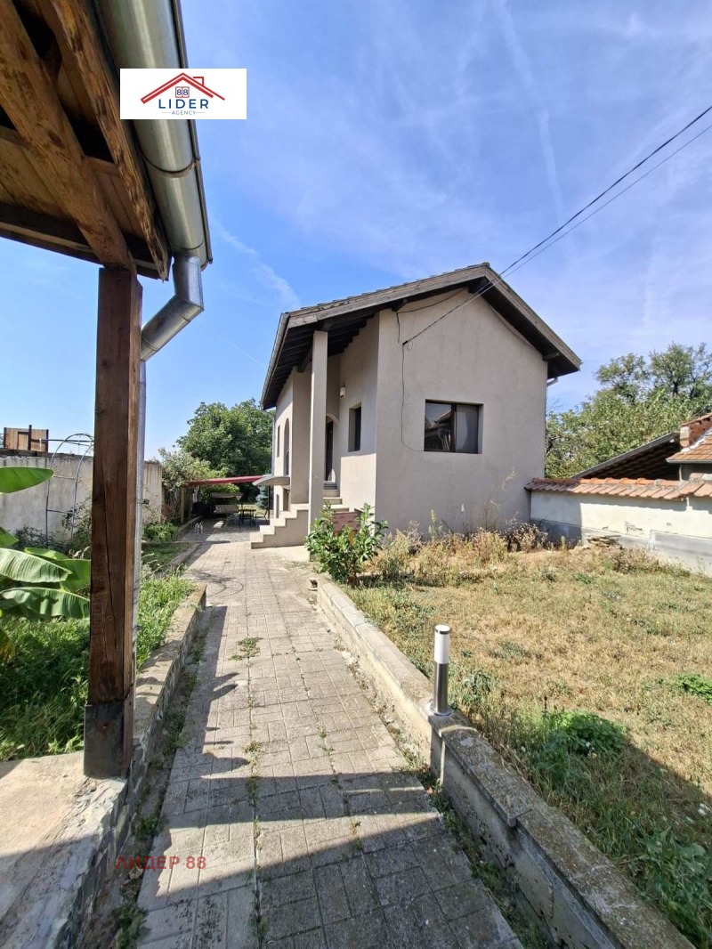 Продава КЪЩА, област Плевен, с. Гривица • 240000 € • 12373898 1 — Holmes.bg Продава КЪЩА, област Плевен, с. Гривица • 240000 € • 12373898 1
