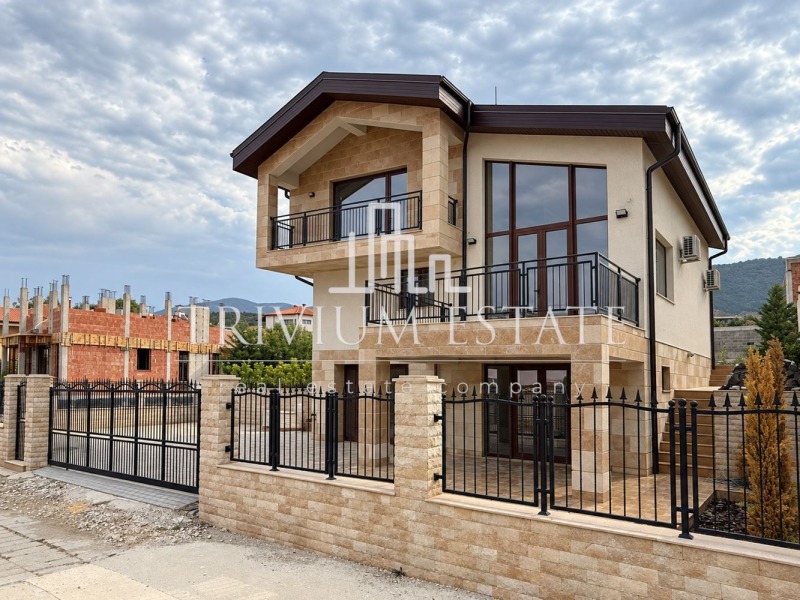 Продава КЪЩА, област Пловдив, с. Брестник • 655000 € • 75616396 1 — Holmes.bg Продава КЪЩА, област Пловдив, с. Брестник • 655000 € • 75616396 1