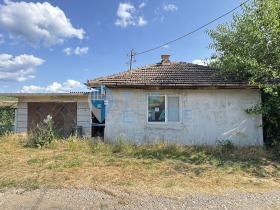 Продава Къща, с. Владислав