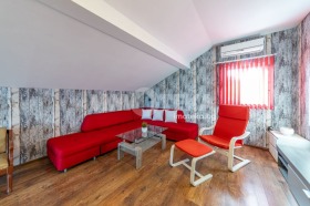 Обява Продава КЪЩА,град Варна, Владислав Варненчик 1>