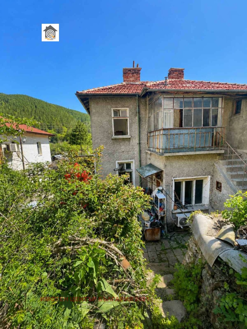 Продава КЪЩА, област София, с. Владо Тричков • 110000 € • 34711459 1 — Holmes.bg Продава КЪЩА, област София, с. Владо Тричков • 110000 € • 34711459 1