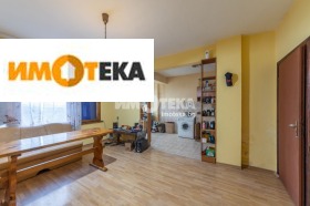 Продава етаж от къща град Варна с. Тополи - [1] 