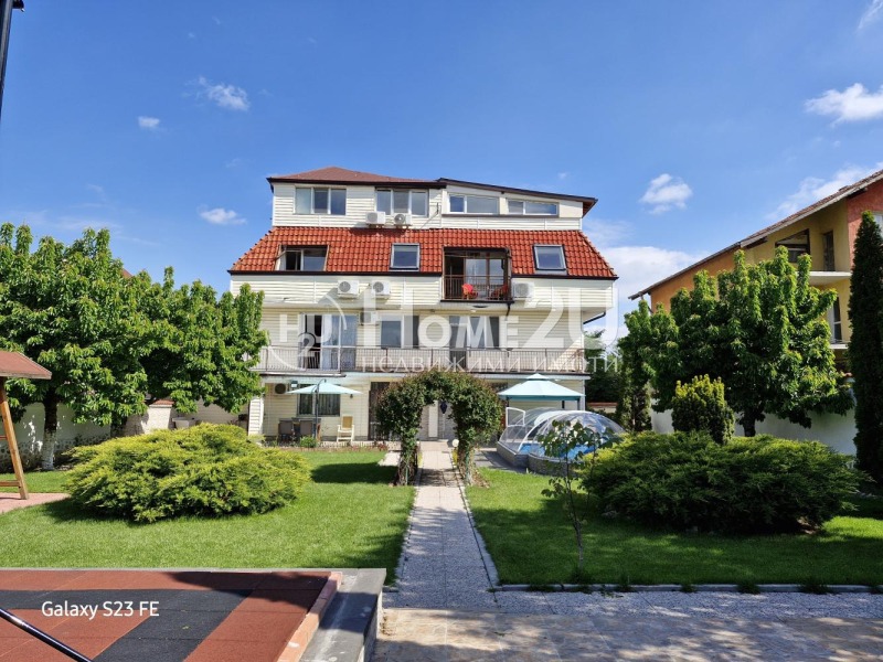 Продава КЪЩА, град София, Филиповци • 730000 € / 1427755.90 лв. • 87992620 1 — Holmes.bg Продава КЪЩА, град София, Филиповци • 730000 € / 1427755.90 лв. • 87992620 1