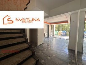 Обява Продава ФРИЗЬОРСКИ/КОЗМЕТИЧЕН САЛОН,град София, Център