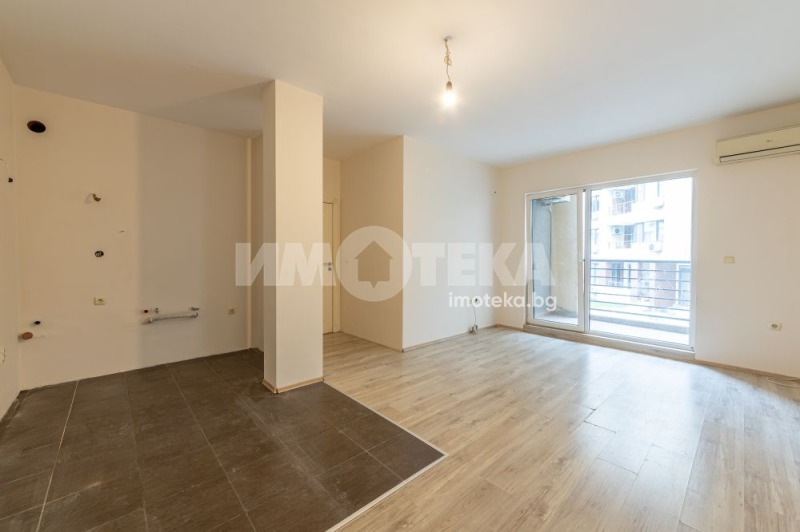 Продава 2-СТАЕН, град Варна, Левски 1 • 179900 € / 351853.82 лв. • 56807919 1 — Holmes.bg Продава 2-СТАЕН, град Варна, Левски 1 • 179900 € / 351853.82 лв. • 56807919 1