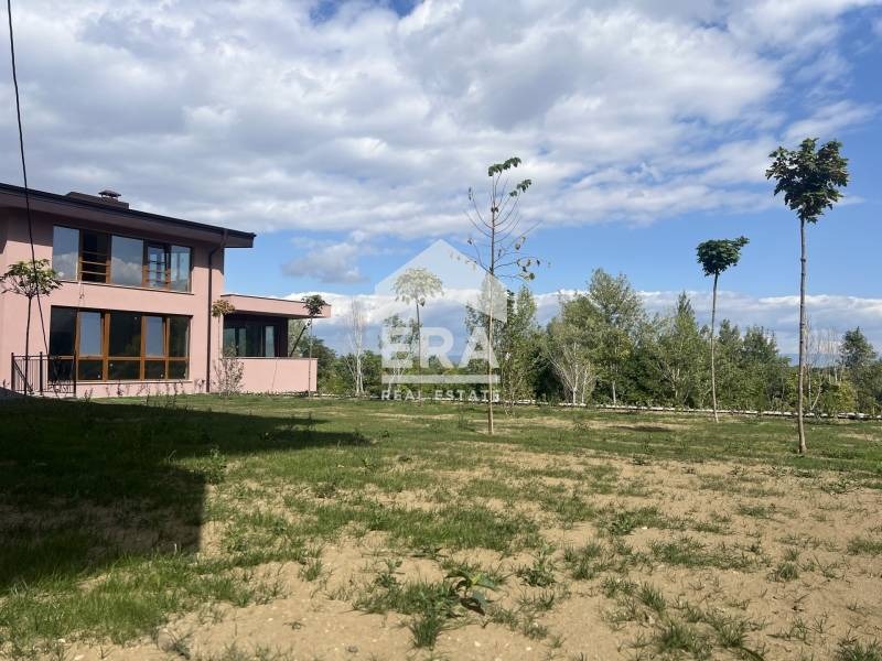 Продава КЪЩА, град София, с. Панчарево • 850000 € / 1662455.50 лв. • 52864565 1 — Holmes.bg Продава КЪЩА, град София, с. Панчарево • 850000 € / 1662455.50 лв. • 52864565 1