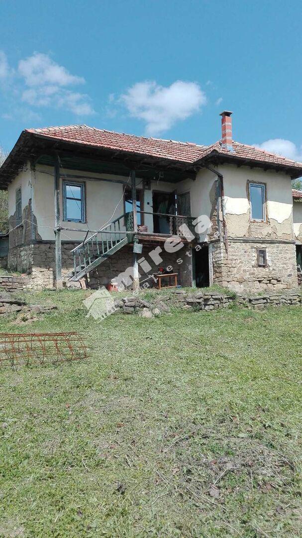 Продава  Къща, област Велико Търново, с. Харваловци • 31 000 EUR • ID 93313093 — holmes.bg - [1] 