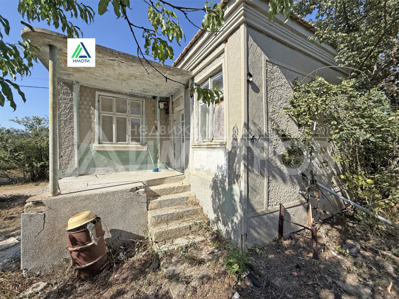 Продава КЪЩА, област Шумен, гр. Нови пазар • 20000 € • 72274423 1 — Holmes.bg Продава КЪЩА, област Шумен, гр. Нови пазар • 20000 € • 72274423 1