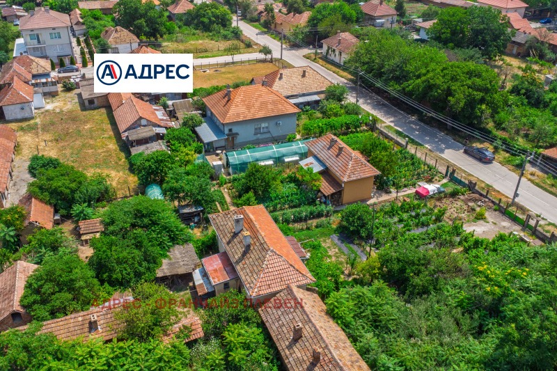 Продава КЪЩА, област Плевен, гр. Кнежа • 27900 € • 83828310 1 — Holmes.bg Продава КЪЩА, област Плевен, гр. Кнежа • 27900 € • 83828310 1