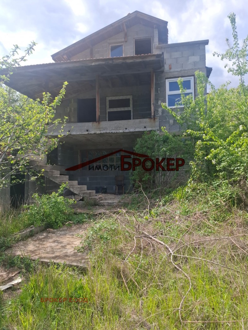 Продава ВИЛА, град Сливен, в.з. Сливен • 51129 € / 99999.63 лв. • 54273862 1 — Holmes.bg Продава ВИЛА, град Сливен, в.з. Сливен • 51129 € / 99999.63 лв. • 54273862 1