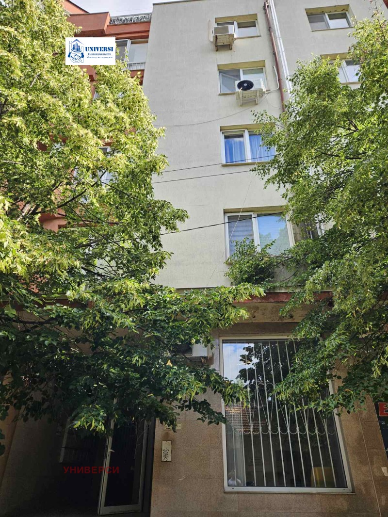 Продава МАГАЗИН, град София, Банишора • 80000 € / 156466.40 лв. • 98092363 1 — Holmes.bg Продава МАГАЗИН, град София, Банишора • 80000 € / 156466.40 лв. • 98092363 1