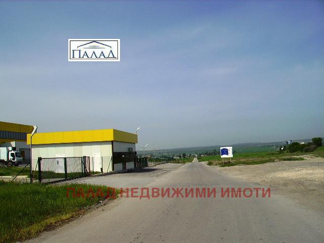 Продава  Парцел област Варна , гр. Игнатиево , Промишлена зона, 11600 кв.м | 65136666 - изображение [2]
