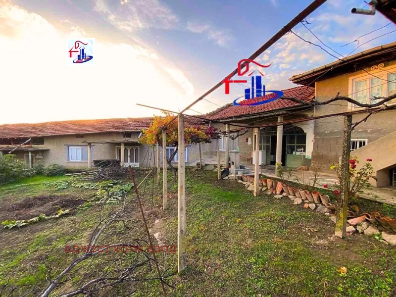 Продава КЪЩА, област Шумен, с. Янково • 60000 лв. / 30677.51 € • 38357287 1 — Holmes.bg Продава КЪЩА, област Шумен, с. Янково • 60000 лв. / 30677.51 € • 38357287 1