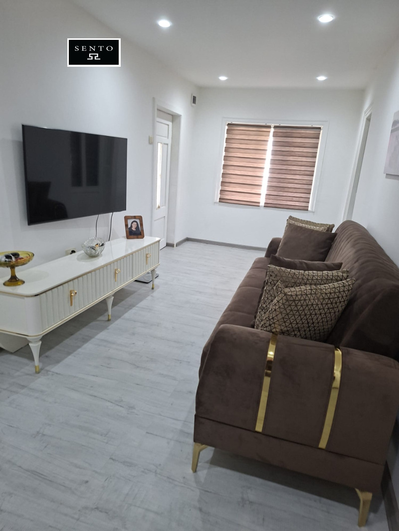 Продава КЪЩА, област Силистра, с. Сребърна • 110000 € • 10118898 1 — Holmes.bg Продава КЪЩА, област Силистра, с. Сребърна • 110000 € • 10118898 1