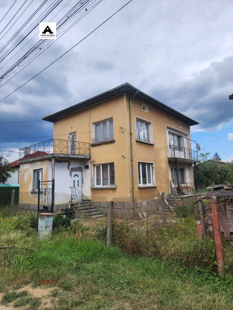 Продава КЪЩА, област София, гр. Елин Пелин • 349000 € / 682584.67 лв. • 48108621 1 — Holmes.bg Продава КЪЩА, област София, гр. Елин Пелин • 349000 € / 682584.67 лв. • 48108621 1