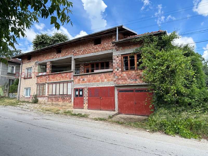 Продава КЪЩА, област Ловеч, с. Лисец • 72000 € / 140819.76 лв. • 15594492 1 — Holmes.bg Продава КЪЩА, област Ловеч, с. Лисец • 72000 € / 140819.76 лв. • 15594492 1