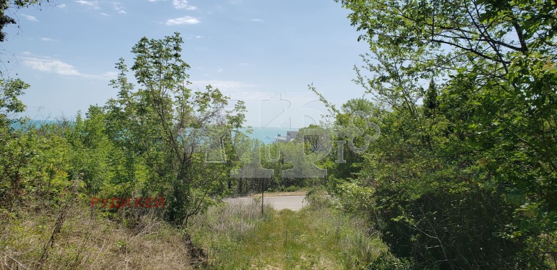 Продава ВИЛА, град Варна, к.к. Златни пясъци • 75000 € / 146687.25 лв. • 25377156 1 — Holmes.bg Продава ВИЛА, град Варна, к.к. Златни пясъци • 75000 € / 146687.25 лв. • 25377156 1