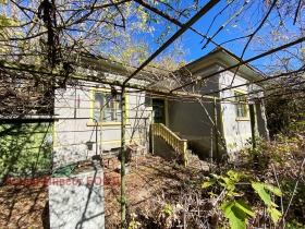 Обява Продава КЪЩА,с. Медово, област Добрич