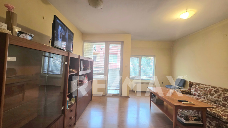 Продава 2-СТАЕН, град Пловдив, Център • 134000 € / 262081.22 лв. • 84006216 1 — Holmes.bg Продава 2-СТАЕН, град Пловдив, Център • 134000 € / 262081.22 лв. • 84006216 1