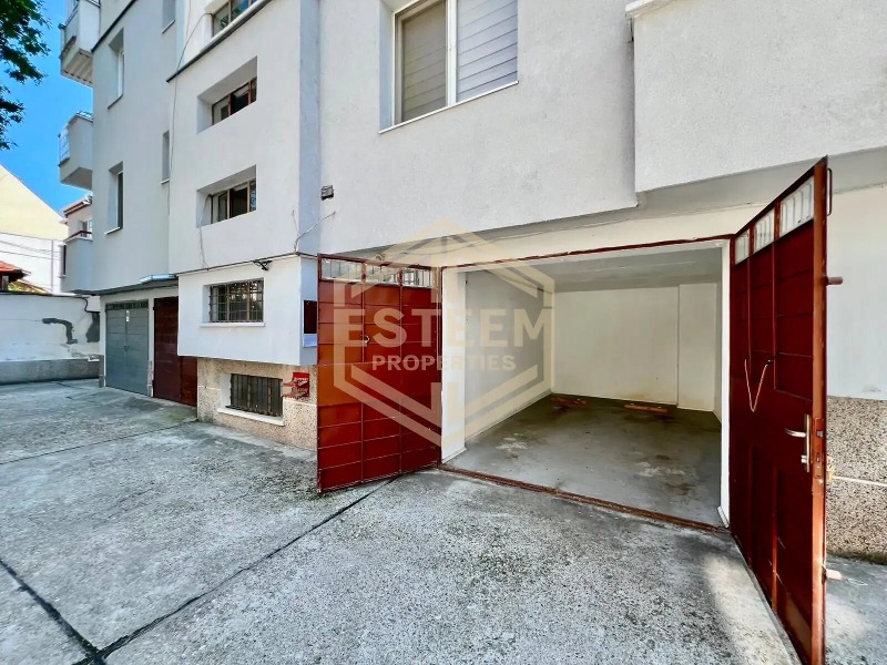 Продава ГАРАЖ, ПАРКОМЯСТО, град Русе, Ялта • 30900 € / 60435.15 лв. • 68751057 1 — Holmes.bg Продава ГАРАЖ, ПАРКОМЯСТО, град Русе, Ялта • 30900 € / 60435.15 лв. • 68751057 1