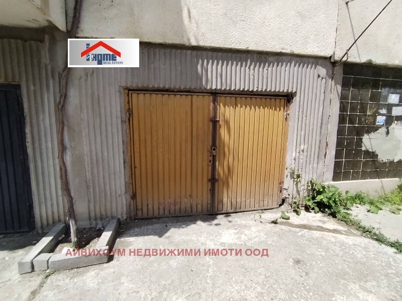 Продава ГАРАЖ, ПАРКОМЯСТО, град Плевен, Дружба 4 • 22000 € / 43028.26 лв. • 45542022 1 — Holmes.bg Продава ГАРАЖ, ПАРКОМЯСТО, град Плевен, Дружба 4 • 22000 € / 43028.26 лв. • 45542022 1