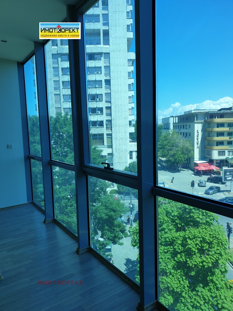 Продава ОФИС, град Пазарджик, Идеален център • 104830 € • 72922885 1 — Holmes.bg Продава ОФИС, град Пазарджик, Идеален център • 104830 € • 72922885 1
