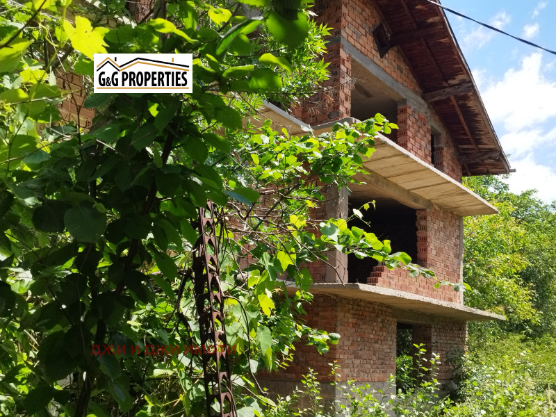 Продава КЪЩА, град София, с. Мировяне • 220000 € / 430282.60 лв. • 67685978 1 — Holmes.bg Продава КЪЩА, град София, с. Мировяне • 220000 € / 430282.60 лв. • 67685978 1