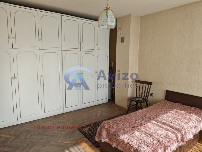 Продава 4-СТАЕН, град София, Редута • 320000 € / 625865.60 лв. • 56312670 1 — Holmes.bg Продава 4-СТАЕН, град София, Редута • 320000 € / 625865.60 лв. • 56312670 1