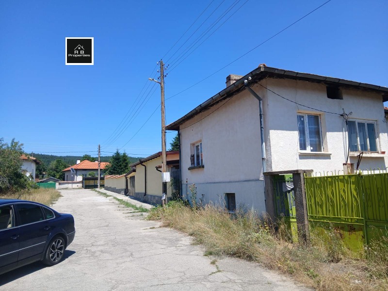Продава КЪЩА, област София, с. Рельово • 93600 € • 85917975 1 — Holmes.bg Продава КЪЩА, област София, с. Рельово • 93600 € • 85917975 1