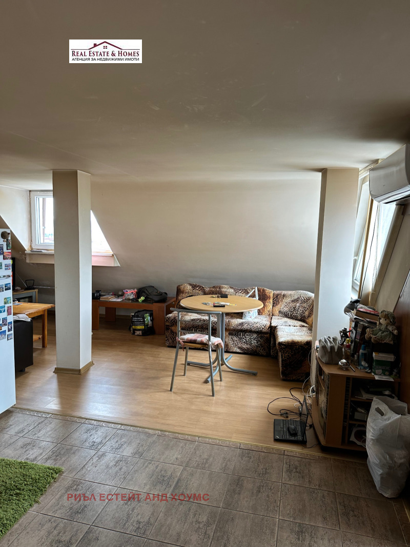 Продава АТЕЛИЕ, ТАВАН, град София, Люлин 8 • 100000 € / 195583.00 лв. • 14246274 1 — Holmes.bg Продава АТЕЛИЕ, ТАВАН, град София, Люлин 8 • 100000 € / 195583.00 лв. • 14246274 1