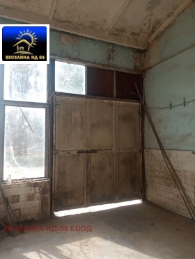 Продава ПРОМ. ПОМЕЩЕНИЕ | Imot.bg — малка снимка 6