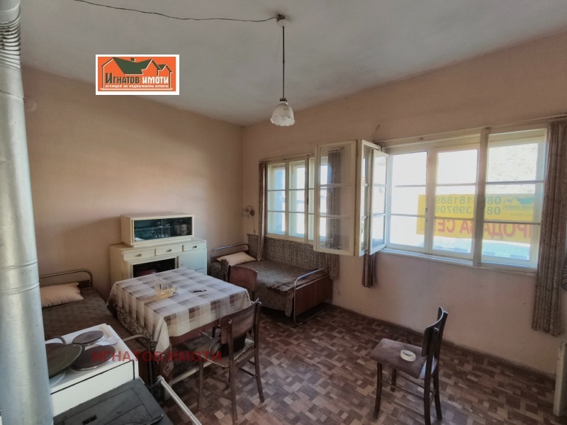 Продава КЪЩА, област Пазарджик, с. Калугерово • 70000 € / 136908.10 лв. • 37537110 1 — Holmes.bg Продава КЪЩА, област Пазарджик, с. Калугерово • 70000 € / 136908.10 лв. • 37537110 1