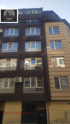 Продажба на тристайни апартаменти в град Благоевград — страница 2 - изображение 16 