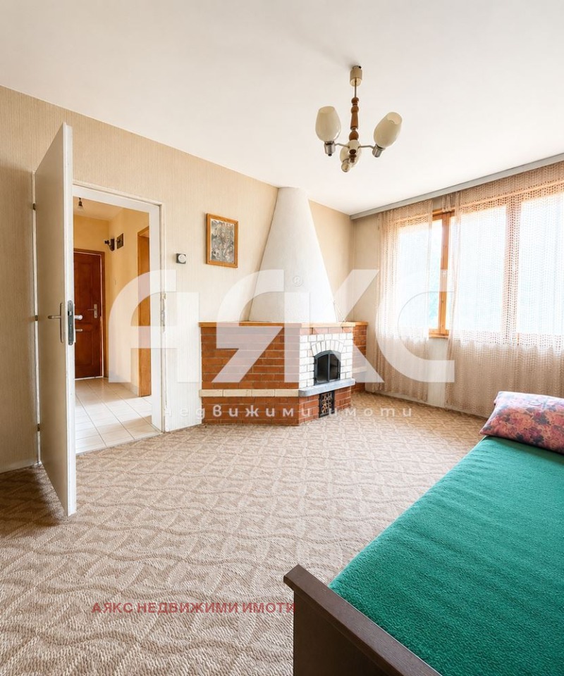 Продава КЪЩА, област Перник, с. Филиповци • 61500 € • 76422022 1 — Holmes.bg Продава КЪЩА, област Перник, с. Филиповци • 61500 € • 76422022 1