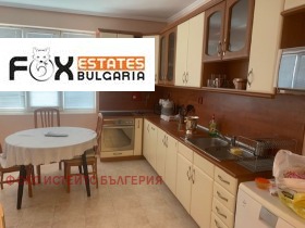Продажба на етажи от къща в град Пловдив - изображение 11 
