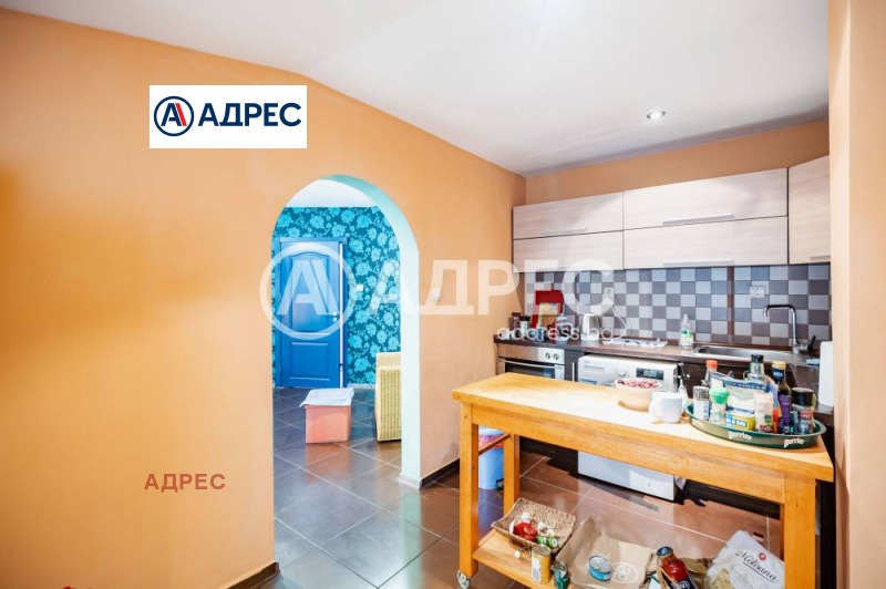 Продава 3-СТАЕН, град Варна, Погреби • 180000 € / 352049.40 лв. • 42137067 1 — Holmes.bg Продава 3-СТАЕН, град Варна, Погреби • 180000 € / 352049.40 лв. • 42137067 1