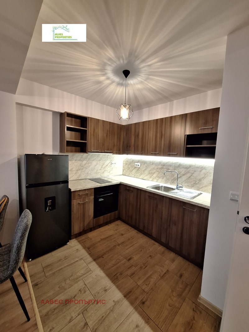 Продава 3-СТАЕН, град Варна, Център • 320000 € / 625865.60 лв. • 24122176 1 — Holmes.bg Продава 3-СТАЕН, град Варна, Център • 320000 € / 625865.60 лв. • 24122176 1