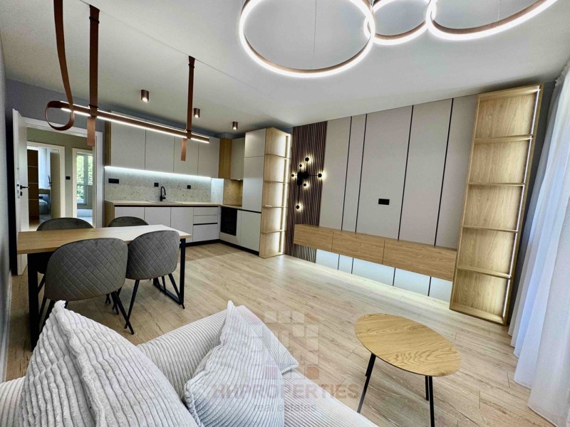 Продава 3-СТАЕН, град Пловдив, Южен • 193000 € / 377475.19 лв. • 46388244 1 — Holmes.bg Продава 3-СТАЕН, град Пловдив, Южен • 193000 € / 377475.19 лв. • 46388244 1