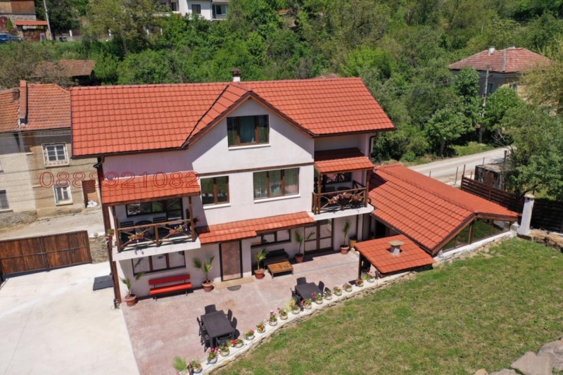 Продава КЪЩА, област Ловеч, с. Сливек • 370000 € / 723657.10 лв. • 73231964 1 — Holmes.bg Продава КЪЩА, област Ловеч, с. Сливек • 370000 € / 723657.10 лв. • 73231964 1