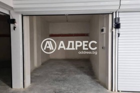 Снимка Продава ГАРАЖ, ПАРКОМЯСТО