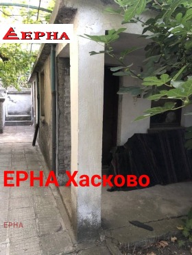 Продажба на етажи от къща в град Хасково - изображение 13 